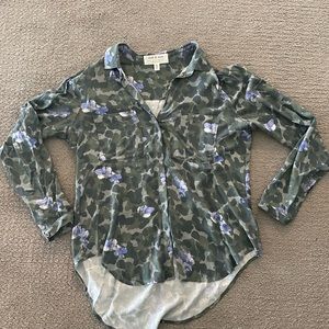 Anthropologie Cloth and Stone Camo Floral Top, M